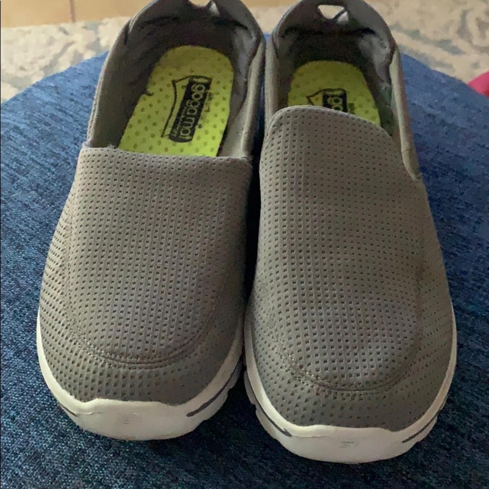 Sketchers slip ons